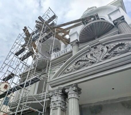 Biệt thự tân cổ điển 3 tầng mái Mansard